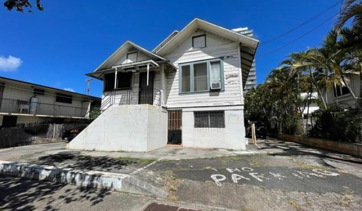 1542 Keeaumoku Street,Honolulu,Hawaii,96822,14 ベッドルーム ベッドルーム,8 バスルームバスルーム,一戸建て,Keeaumoku,18119587