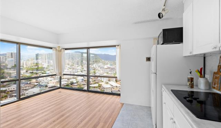 1750 Kalakaua Avenue,Honolulu,Hawaii,96826,1 Bedroom Bedrooms,1 BathroomBathrooms,Condo/Townhouse,Kalakaua,16,18018061