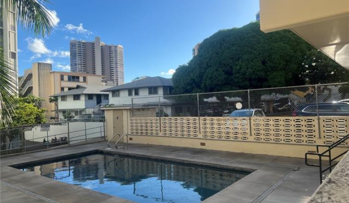 1099 Green Street,Honolulu,Hawaii,96822,2 ベッドルーム ベッドルーム,1 バスルームバスルーム,コンド / タウンハウス,Green,1,18137110