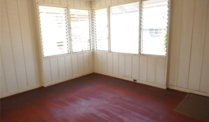 637 11th Avenue,Honolulu,Hawaii,96816,2 Bedrooms Bedrooms,1 BathroomBathrooms,Single family,11th,18145136