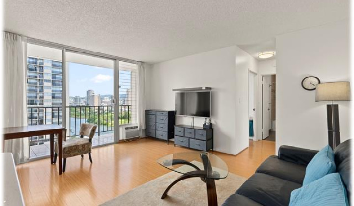 2345 Ala Wai Boulevard,Honolulu,Hawaii,96815,1 Bedroom Bedrooms,1 BathroomBathrooms,Condo/Townhouse,Ala Wai,18,18147318