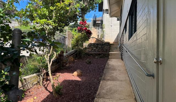 2616 Kalihi Street,Honolulu,Hawaii,96819,6 ベッドルーム ベッドルーム,3 バスルームバスルーム,一戸建て,Kalihi,18152956