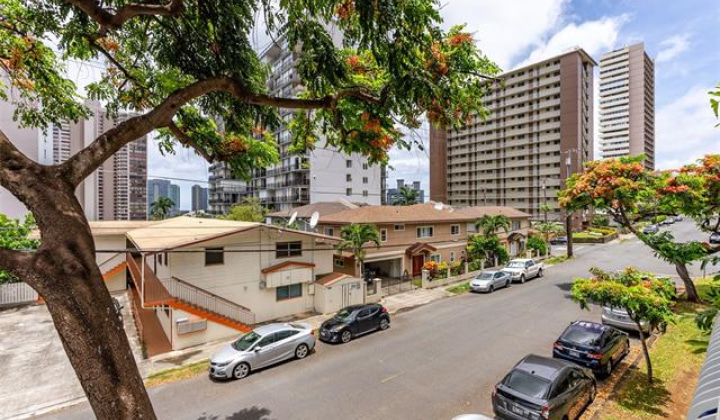 1020 Green Street,Honolulu,Hawaii,96822,1 Bedroom Bedrooms,1 BathroomBathrooms,Condo/Townhouse,Green,2,18159789