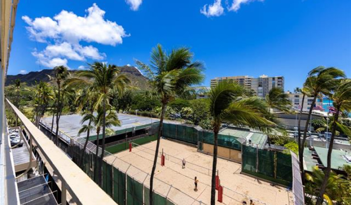 2895 Kalakaua Avenue,Honolulu,Hawaii,96815,1 Bedroom Bedrooms,1 BathroomBathrooms,Condo/Townhouse,Kalakaua,5,18175884