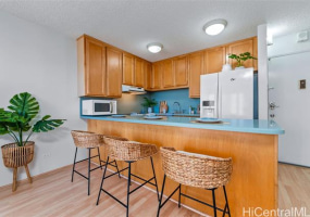 2140 Kuhio Avenue,Honolulu,Hawaii,96815,1 Bedroom Bedrooms,1 BathroomBathrooms,Condo/Townhouse,Kuhio,15,18176914