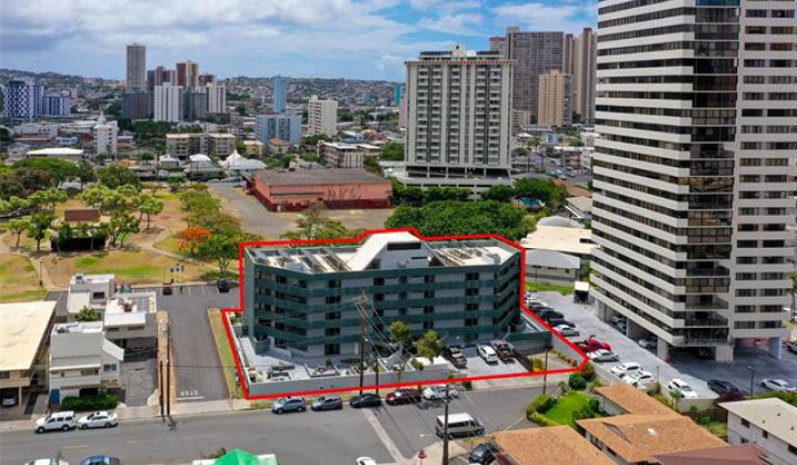 855 Makahiki Way,Honolulu,Hawaii,96826,1 Bedroom Bedrooms,1 BathroomBathrooms,Condo/Townhouse,Makahiki,4,18214067