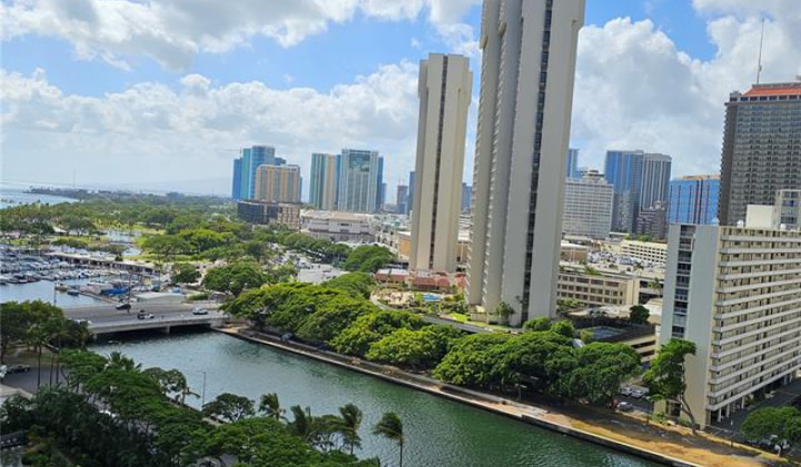 1551 Ala Wai Boulevard,Honolulu,Hawaii,96815,2 ベッドルーム ベッドルーム,2 バスルームバスルーム,コンド / タウンハウス,Ala Wai,17,18181099