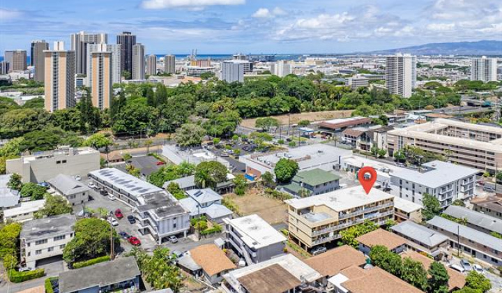 24 Hialoa Street,Honolulu,Hawaii,96817,2 ベッドルーム ベッドルーム,1 バスルームバスルーム,コンド / タウンハウス,Hialoa,4,18195682