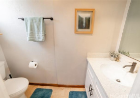 2140 10th Avenue,Honolulu,Hawaii,96816,1 BathroomBathrooms,Condo/Townhouse,10th,4,18101000