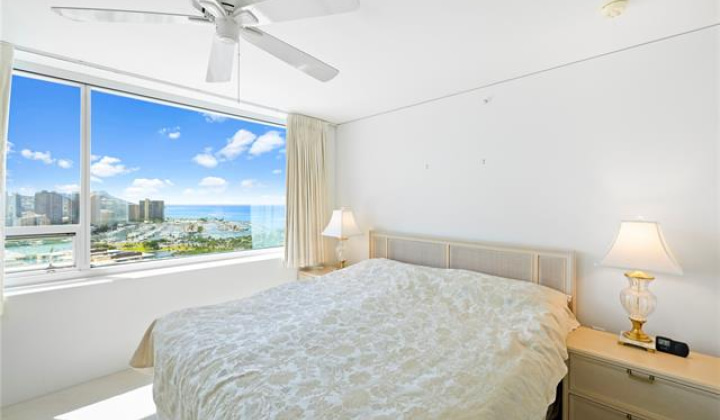 88 Piikoi Street,Honolulu,Hawaii,96814,2 Bedrooms Bedrooms,2 BathroomsBathrooms,Condo/Townhouse,Piikoi,31,18199689