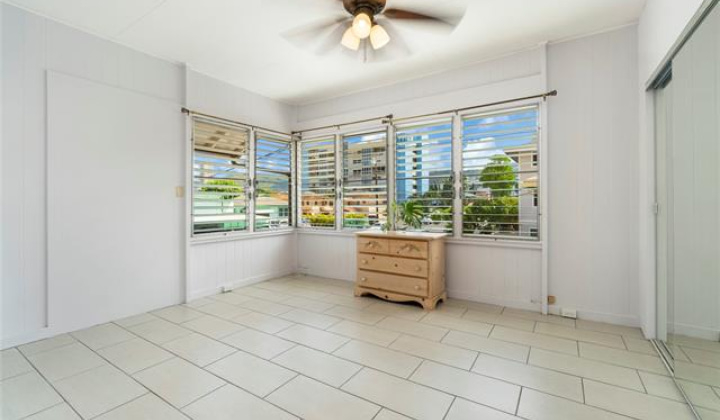 729 Ekela Avenue,Honolulu,Hawaii,96816,8 Bedrooms Bedrooms,4 BathroomsBathrooms,Single family,Ekela,18199694