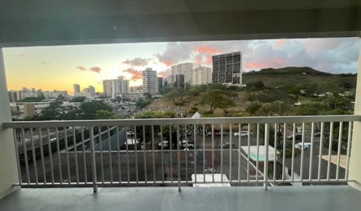 1114 Wilder Avenue,Honolulu,Hawaii,96822,1 ベッドルーム ベッドルーム,1 バスルームバスルーム,コンド / タウンハウス,Wilder,8,18201075