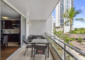 255 Beach Walk,Honolulu,Hawaii,96815,2 Bedrooms Bedrooms,1 BathroomBathrooms,Condo/Townhouse,Beach,5,18201921