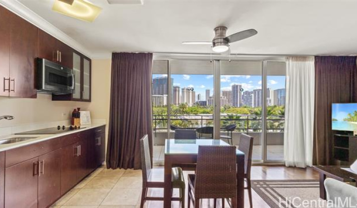 255 Beach Walk,Honolulu,Hawaii,96815,2 Bedrooms Bedrooms,1 BathroomBathrooms,Condo/Townhouse,Beach,5,18201921