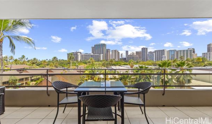 255 Beach Walk,Honolulu,Hawaii,96815,2 Bedrooms Bedrooms,1 BathroomBathrooms,Condo/Townhouse,Beach,5,18201921