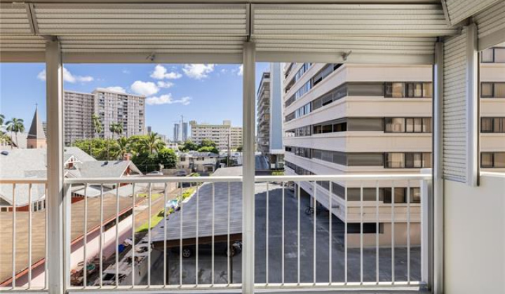 1716 Keeaumoku Street,Honolulu,Hawaii,96822,2 Bedrooms Bedrooms,1 BathroomBathrooms,Condo/Townhouse,Keeaumoku,3,18205482