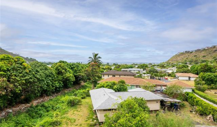 5216 Hao Place,Honolulu,Hawaii,96821,7 Bedrooms Bedrooms,6 BathroomsBathrooms,Single family,Hao,18206080