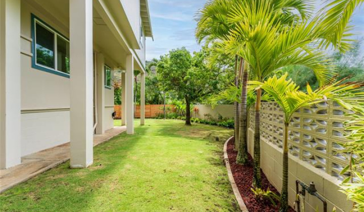 5216 Hao Place,Honolulu,Hawaii,96821,7 Bedrooms Bedrooms,6 BathroomsBathrooms,Single family,Hao,18206080