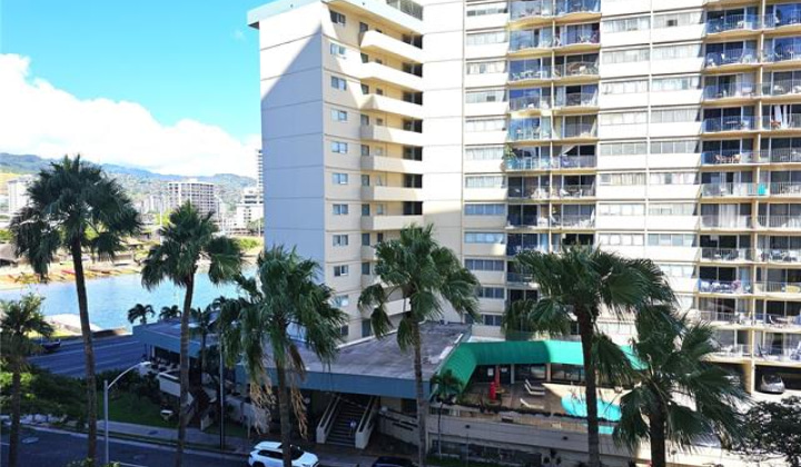 1888 Kalakaua Avenue,Honolulu,Hawaii,96815,2 Bedrooms Bedrooms,2 BathroomsBathrooms,Condo/Townhouse,Kalakaua,9,18208917