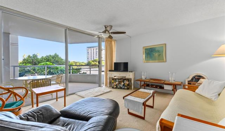 2600 Pualani Way,Honolulu,Hawaii,96815,1 Bedroom Bedrooms,1 BathroomBathrooms,Condo/Townhouse,Pualani,3,18209628