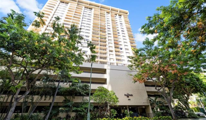 2140 Kuhio Avenue,Honolulu,Hawaii,96815,1 ベッドルーム ベッドルーム,1 バスルームバスルーム,コンド / タウンハウス,Kuhio,17,18211157