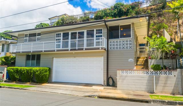 1455 Mahiole Street,Honolulu,Hawaii,96819,4 Bedrooms Bedrooms,3 BathroomsBathrooms,Single family,Mahiole,18211664