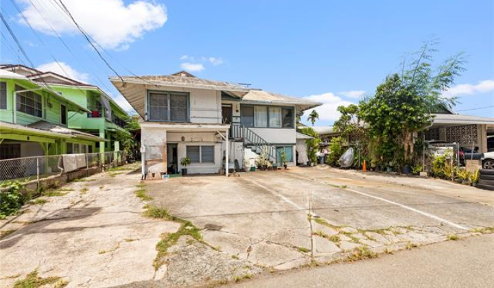 2326 Pio Place,Honolulu,Hawaii,96819,13 ベッドルーム ベッドルーム,5 バスルームバスルーム,一戸建て,Pio,18213422