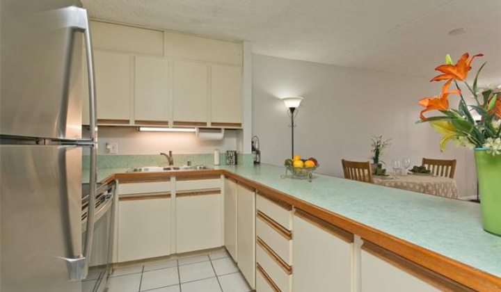 400 Hobron Lane,Honolulu,Hawaii,96815,1 Bedroom Bedrooms,1 BathroomBathrooms,Condo/Townhouse,Hobron,8,18213574