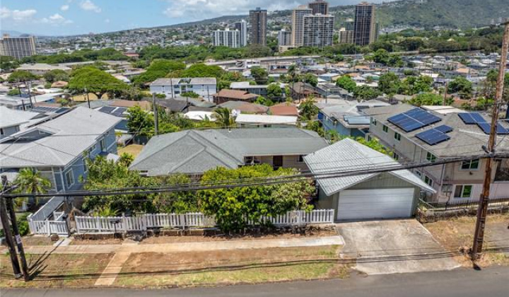 1848 Puowaina Drive,Honolulu,Hawaii,96813,6 ベッドルーム ベッドルーム,4 バスルームバスルーム,一戸建て,Puowaina,18213622