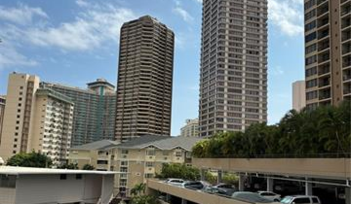 425 Ena Road,Honolulu,Hawaii,96815,2 Bedrooms Bedrooms,1 BathroomBathrooms,Condo/Townhouse,Ena,5,18214978