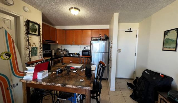 2240 Kuhio Avenue,Honolulu,Hawaii,96815,1 Bedroom Bedrooms,1 BathroomBathrooms,Condo/Townhouse,Kuhio,20,18264385