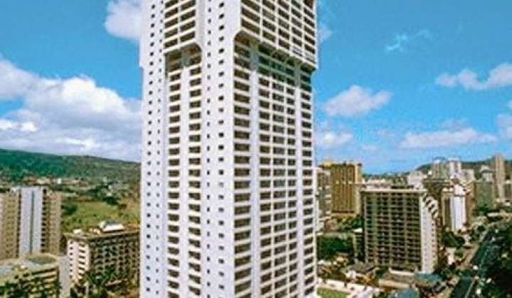 2240 Kuhio Avenue,Honolulu,Hawaii,96815,1 Bedroom Bedrooms,1 BathroomBathrooms,Condo/Townhouse,Kuhio,20,18264385