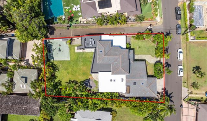 243 Portlock Road,Honolulu,Hawaii,96825,5 Bedrooms Bedrooms,4 BathroomsBathrooms,Single family,Portlock,18217095