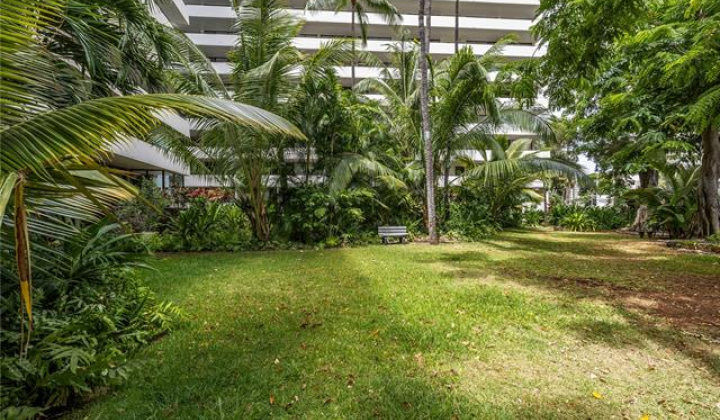 425 Ena Road,Honolulu,Hawaii,96815,1 Bedroom Bedrooms,1 BathroomBathrooms,Condo/Townhouse,Ena,12,18217536