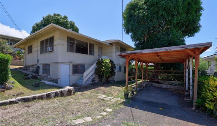 1827 Waihee Street,Honolulu,Hawaii,96817,3 Bedrooms Bedrooms,1 BathroomBathrooms,Single family,Waihee,18219395