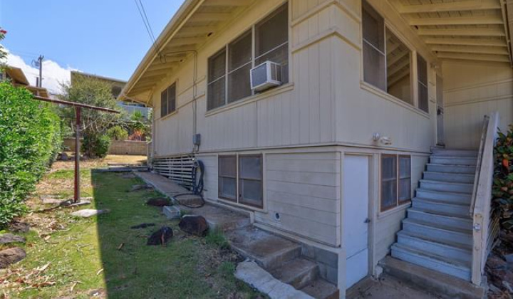 1827 Waihee Street,Honolulu,Hawaii,96817,3 Bedrooms Bedrooms,1 BathroomBathrooms,Single family,Waihee,18219395