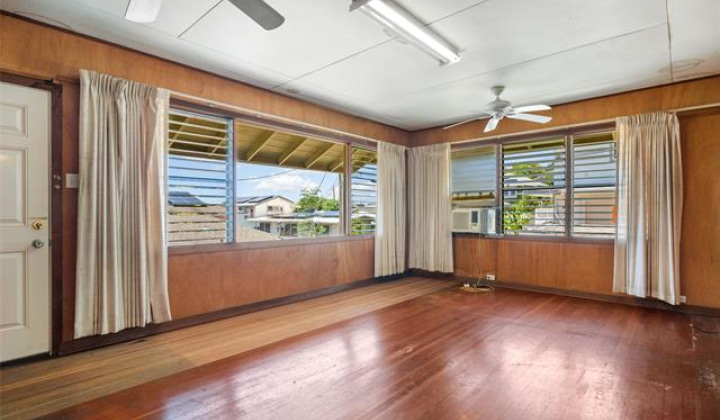 1827 Waihee Street,Honolulu,Hawaii,96817,3 Bedrooms Bedrooms,1 BathroomBathrooms,Single family,Waihee,18219395