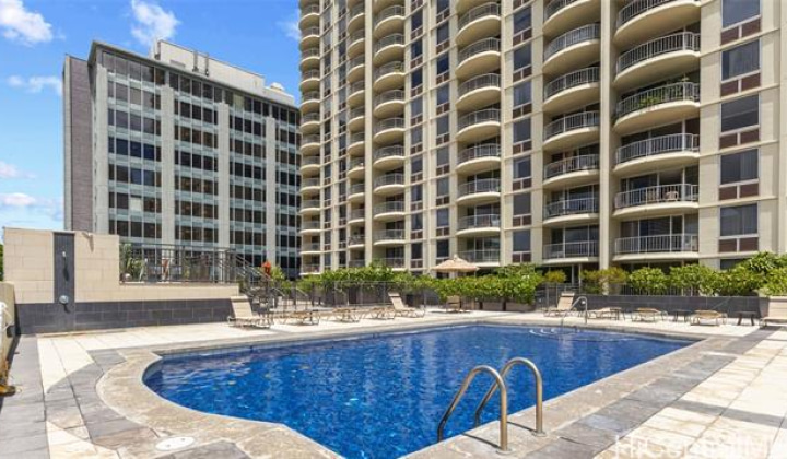 1717 Ala Wai Boulevard,Honolulu,Hawaii,96815,2 Bedrooms Bedrooms,2 BathroomsBathrooms,Condo/Townhouse,Ala Wai,7,18219684