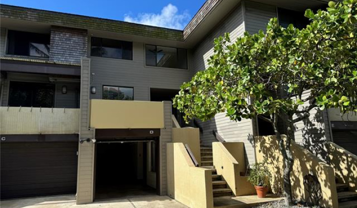 125D Maunalua Avenue,Honolulu,Hawaii,96821,3 ベッドルーム ベッドルーム,2 バスルームバスルーム,コンド / タウンハウス,Maunalua,3,18220048