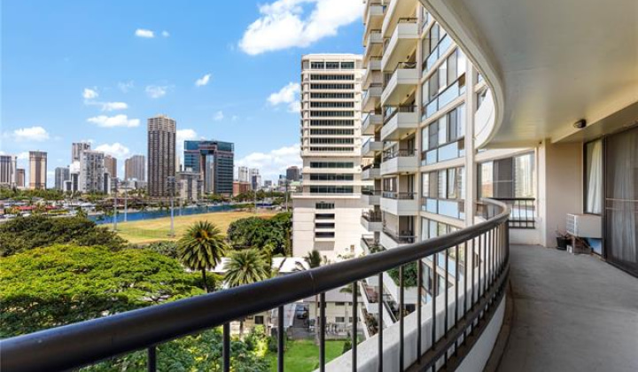 2333 Kapiolani Boulevard,Honolulu,Hawaii,96826,2 Bedrooms Bedrooms,2 BathroomsBathrooms,Condo/Townhouse,Kapiolani,8,18270861