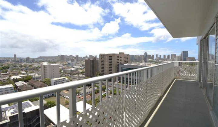 1635 Dole Street,Honolulu,Hawaii,96822,2 Bedrooms Bedrooms,1 BathroomBathrooms,Condo/Townhouse,Dole,15,18223336