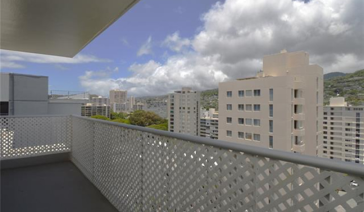 1635 Dole Street,Honolulu,Hawaii,96822,2 Bedrooms Bedrooms,1 BathroomBathrooms,Condo/Townhouse,Dole,15,18223336