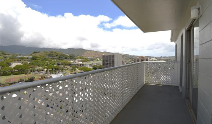 1635 Dole Street,Honolulu,Hawaii,96822,2 Bedrooms Bedrooms,1 BathroomBathrooms,Condo/Townhouse,Dole,15,18223336