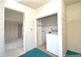 1635 Dole Street,Honolulu,Hawaii,96822,2 Bedrooms Bedrooms,1 BathroomBathrooms,Condo/Townhouse,Dole,15,18223336