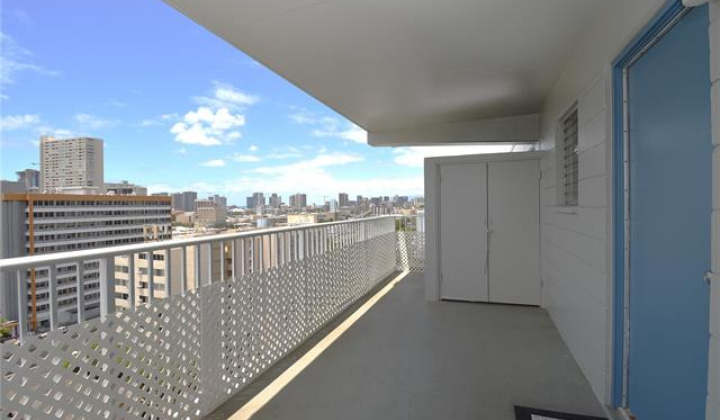 1635 Dole Street,Honolulu,Hawaii,96822,2 Bedrooms Bedrooms,1 BathroomBathrooms,Condo/Townhouse,Dole,15,18223336