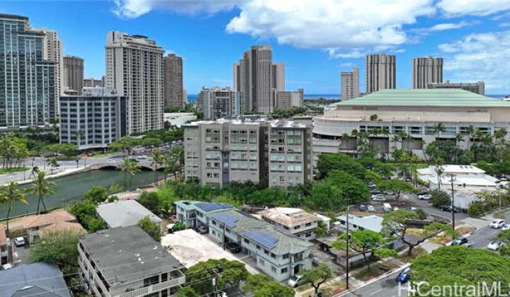 1867 Kapiolani Boulevard,Honolulu,Hawaii,96826,5 ベッドルーム ベッドルーム,3 バスルームバスルーム,一戸建て,Kapiolani,18225636