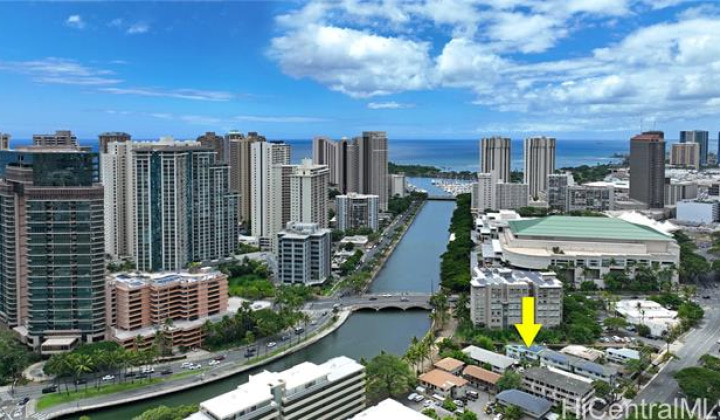 1867 Kapiolani Boulevard,Honolulu,Hawaii,96826,3 ベッドルーム ベッドルーム,3 バスルームバスルーム,一戸建て,Kapiolani,18225811