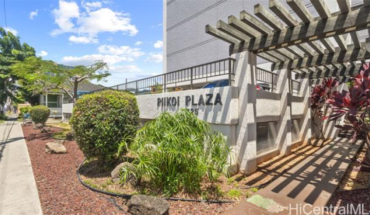 725 Piikoi Street,Honolulu,Hawaii,96814,1 Bedroom Bedrooms,1 BathroomBathrooms,Condo/Townhouse,Piikoi,3,18226113