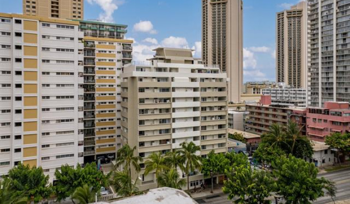 2463 Kuhio Avenue,Honolulu,Hawaii,96815,1 BathroomBathrooms,Condo/Townhouse,Kuhio,4,18227671