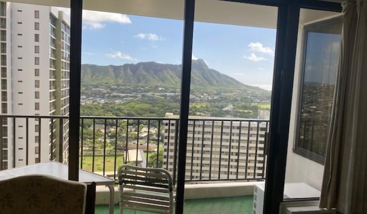 201 Ohua Avenue,Honolulu,Hawaii,96815,1 Bedroom Bedrooms,1 BathroomBathrooms,Condo/Townhouse,Ohua,33,18248144